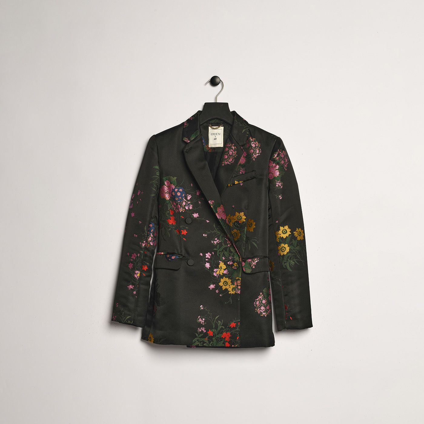 kavaj-34-svart-blommig-x-erdem-h-m-arkivet